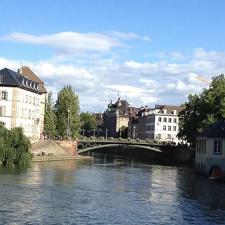 Appartement Quai Saint-nicolas 1 *
