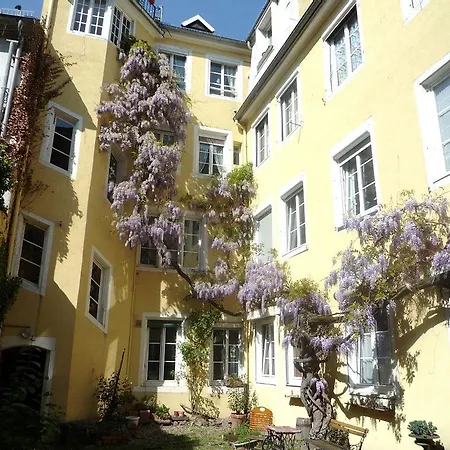 Appartement Quai Saint-nicolas 1 *